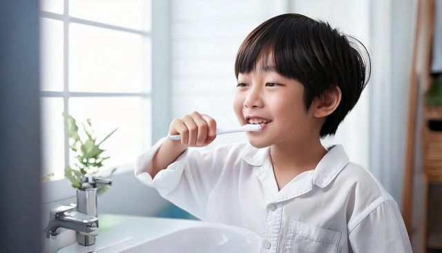 子どもが歯医者に通う頻度はどれくらい？定期検診の内容と重要性を解説